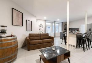 Posedenie v ubytovaní Appartement Spa - Jacuzzi privatif - Fer Rêver 63