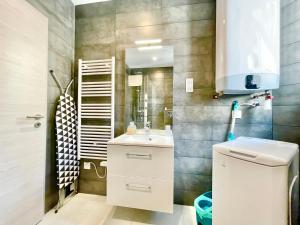 Koupelna v ubytování COLMAR - Appartements Deluxe - Lumineux - Stationnement Gratuit et Facile dans la rue