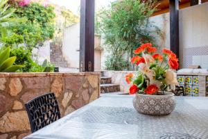 A garden outside Villino Agave