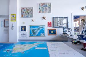Zdjęcie z galerii obiektu Hostel Neon Tenerife w mieście Guaza