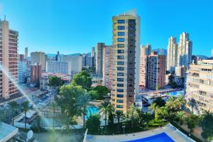 Basen w obiekcie Bermudas apartamento con piscina y garaje en Benidorm lub w pobliżu