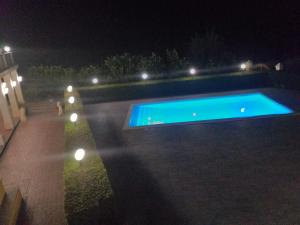 Bazén v ubytování ZAHRA AGRITURISMO nebo v jeho okolí