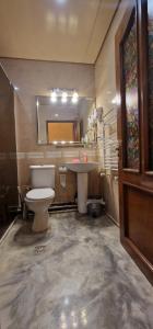 חדר רחצה ב-3 комнатная квартира в Ереване