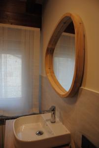A bathroom at Hotel a Ecogranxa