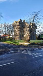 an old building on the side of a street at Lovely property in Central Broughty Ferry, Dundee in Broughty Ferry