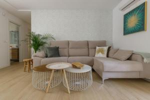 Ein Sitzbereich in der Unterkunft Spacious & Quiet apartment by HelloMalaga - AZAHAR