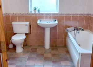 Баня в Sarlyn Holiday Home Achill