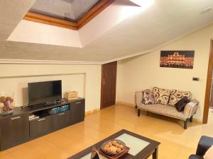 Kép Apartamento Centro Histórico junto a Casa de las Conchas - PARKING GRATIS szállásáról Salamancában a galériában