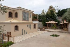Budova, v ktorej sa vila nachádza
