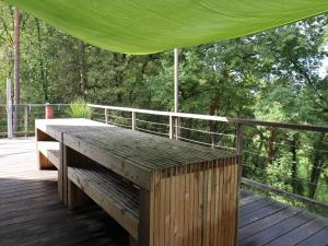Balkoni atau teres di Cottage Villa The Greens surrounded by nature near Durbuy