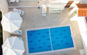 Ένα μπάνιο στο Beautiful Home In Jesenice