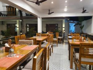 Restoran või mõni muu söögikoht majutusasutuses The Verda De Miranda Resort Morjim North Goa