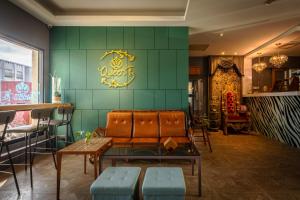 Khu vực ghế ngồi tại Queen Love Homestay