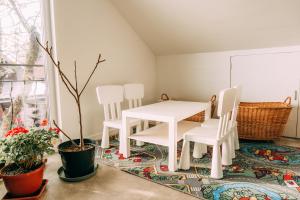 Fotografie z fotogalerie ubytování Weavers' Guest House Kalndaki v destinaci Milzkalne