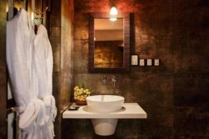 Koupelna v ubytování Thaulle Ayurveda Resort - Yala