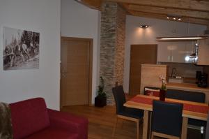 Kuchyňa alebo kuchynka v ubytovaní Apartment Dorfjuwel
