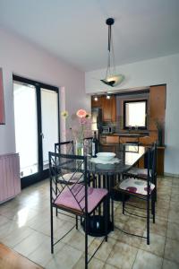 Kuchyň nebo kuchyňský kout v ubytování Apartments Jasminka