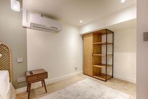 Zdjęcie z galerii obiektu MyKeypers - Design & Luxury Duplex 2BR/6P - Bastille/Marais 4 w Paryżu +33 zdjęcia