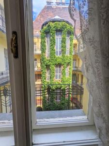 Balkón alebo terasa v ubytovaní Large Peaceful 1BR Apt in Central Budapest - Yellow House