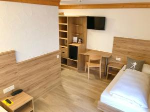 Voodi või voodid majutusasutuse Hotel Crystal toas