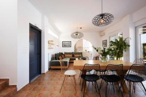 A seating area at Villa Amaranthus- Private Pool- Jacuzzi- mini Golf