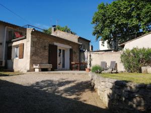 Zdjęcie z galerii obiektu Charmante maison proche centre ville w mieście Saint-Rémy-de-Provence
