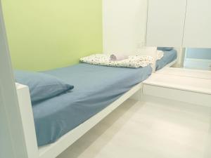 En eller flere senge i et værelse på Deluxe Suites Stay, Netflix,2BR, + 7 billeder