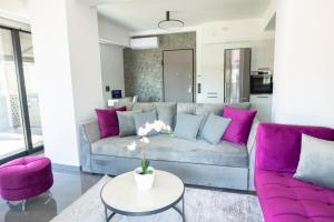 A seating area at Luxury Penthouse with Acropolis View and Jacuzzi