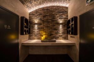 The Viaduct - Suites & More的一间浴室