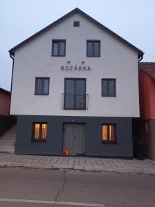 Budova, v ktorej sa penzión nachádza