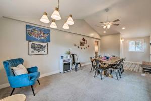 Fotografie z fotogalerie ubytování Spacious Layton Retreat with Private Hot Tub! v destinaci Layton + 28 fotografií