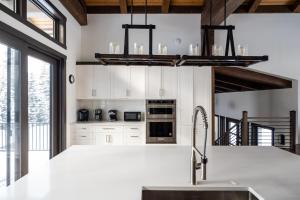 Gallery image of 360 Chalet in Big Sky