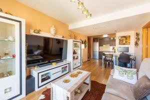A kitchen or kitchenette at Torre del mar beach, playa