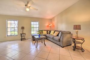 Fotografie z fotogalerie ubytování 3 Mi to Philippe Park and Pier Stunning Retreat v destinaci Safety Harbor