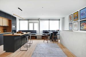 Zdjęcie z galerii obiektu Amazing Apartment 2BR6P - Sacré Coeur Montmartre w Paryżu