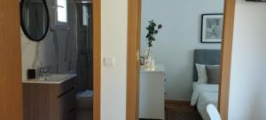 Et badeværelse på Casal do Pinheiro + 51 billeder