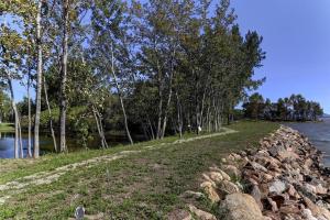 Gallery image of Nouveau - Bord de fleuve, Mont Sainte-Anne et + ! in Sainte-Anne-de-Beaupré +49 photos