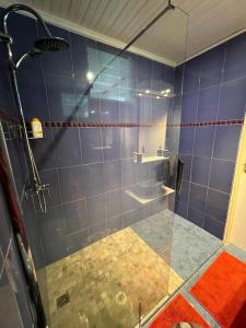 Bilik mandi di Poseidon