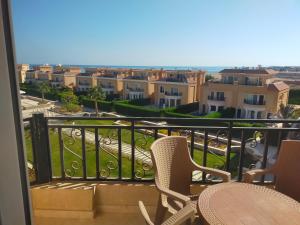 A balcony or terrace at Red Sea Panorama