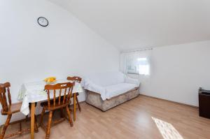 Postel nebo postele na pokoji v ubytování Apartments Anica J