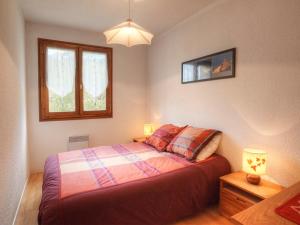 Postel nebo postele na pokoji v ubytování Appartement lumineux 2 pièces + coin montagne, 6 couchages, proche commerces et pistes - Monêtier-les-Bains - FR-1-330F-32 + 14 fotografií