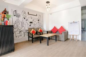 Posezení v ubytování FabHotel Infinity Stays