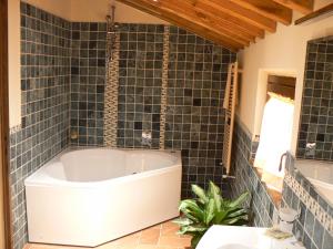 A bathroom at Thalassa Locanda B&B e appartamento