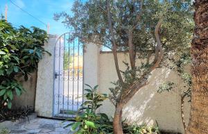 Fotografia z galérie ubytovania Villa Aquamarina 600 m vom Meer, Casa in Miami Platja, Ferienhaus mit Garten, WLAN, Garage, Terrasse, Grill v destinácii Miami Platja
