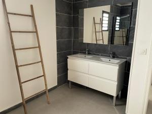 Fotografie z fotogalerie ubytování Villa confortable à Bras-Panon avec jardin convivial v destinaci Bras-Panon