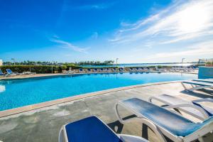Bazén v ubytovaní Ideal Property Mallorca - Carabela 44 alebo v jeho blízkosti