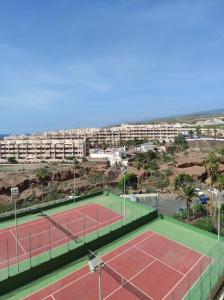 Tenis a/nebo squash v ubytování Apartment in Club Paraiso Ocean View, Wi-Fi nebo okolí