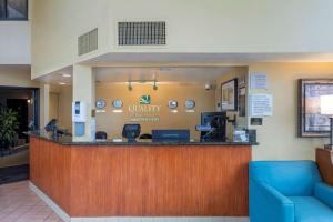 Lobbyen eller receptionen på Quality Inn & Suites Camarillo-Oxnard