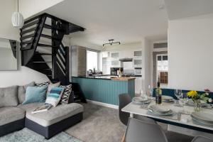 Η κουζίνα ή μικρή κουζίνα στο Rivage - Modern Maisonette +6 φωτογραφίες