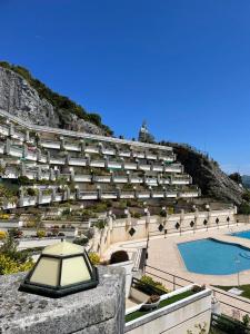 The swimming pool at or close to Residencial Vistamar